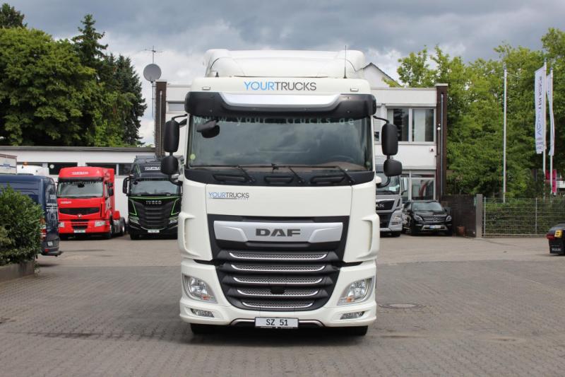 Ciągnik siodłowy DAF XF