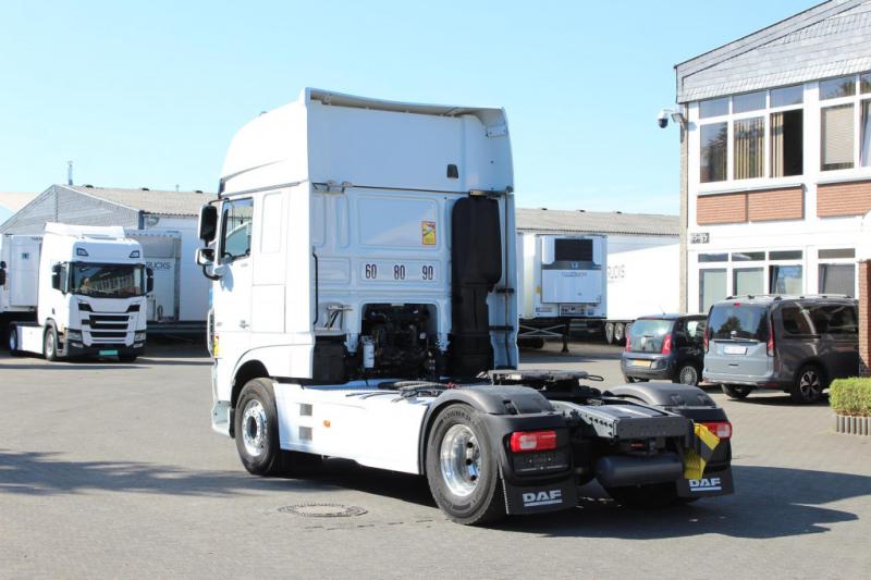 Cabeza tractora DAF   530 SSC  Retarder  Kühlbox  2 Tanks  Standklima