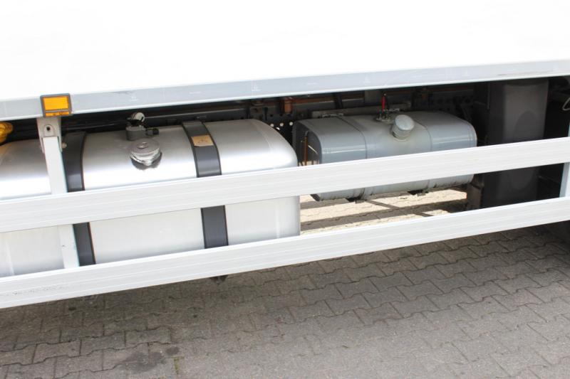 vrachtwagen Mercedes Antos