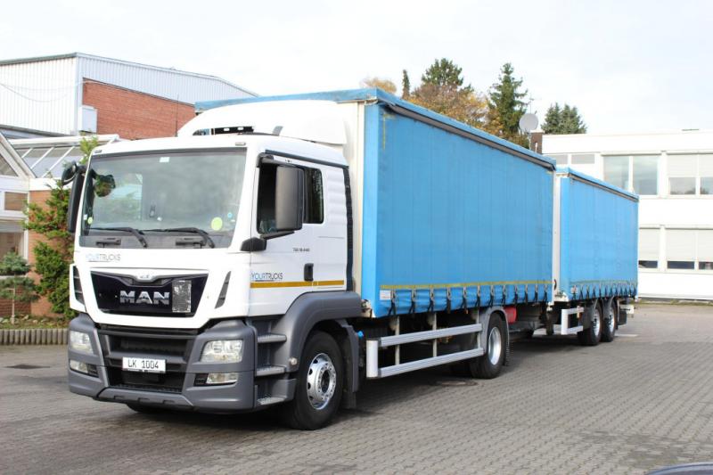 vrachtwagen met aanhanger MAN TGS