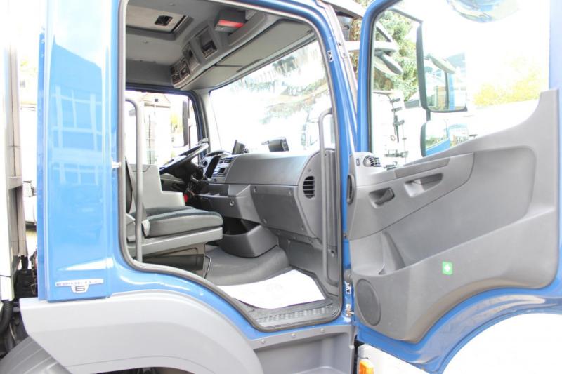 vrachtwagen Mercedes Atego