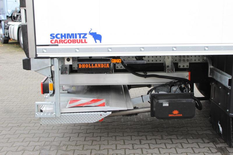 vrachtwagen MAN M 90