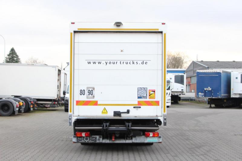 vrachtwagen Mercedes Atego 916