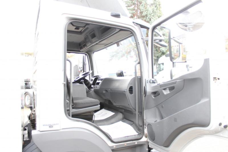 vrachtwagen Mercedes Atego 818