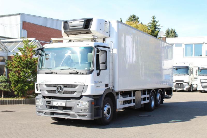 vrachtwagen Mercedes E Actros