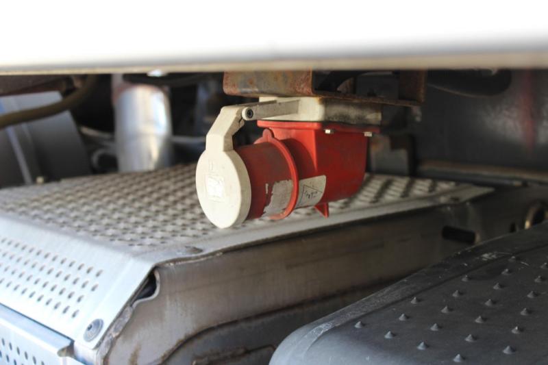 vrachtwagen Mercedes E Actros