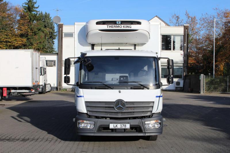 vrachtwagen Mercedes Atego