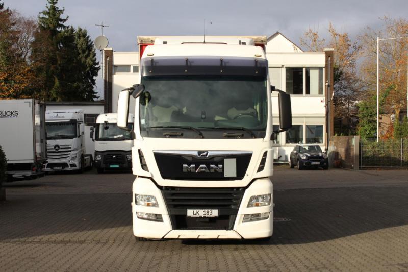 vrachtwagen MAN TGX