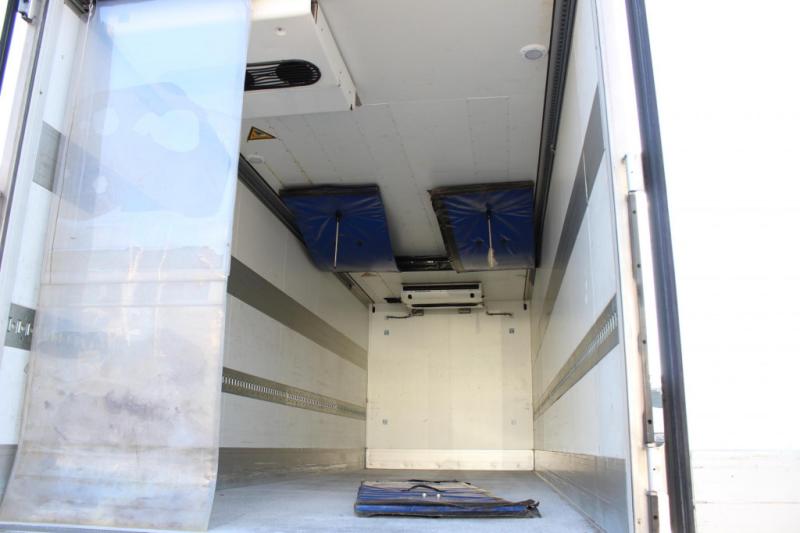 vrachtwagen Mercedes Actros