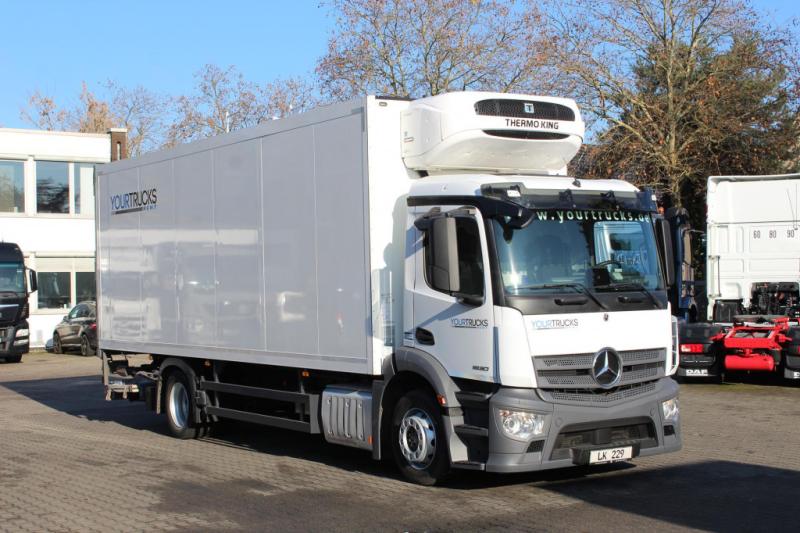 vrachtwagen Mercedes Actros