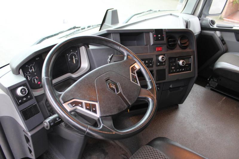 Trekker Renault   T460 Retarder   2 Tanks   Standklima   VIN : KD