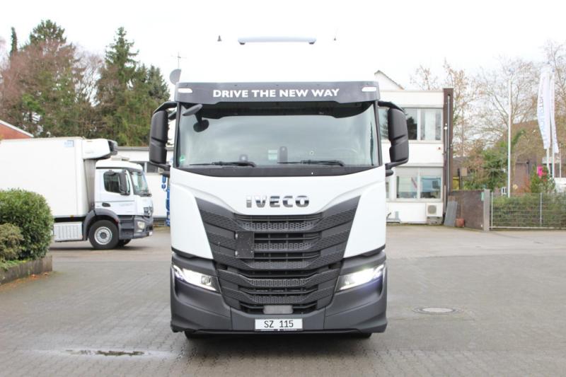 Tractor Iveco   S-Way 510 Retarder Standklima   Navi  Kühlbox