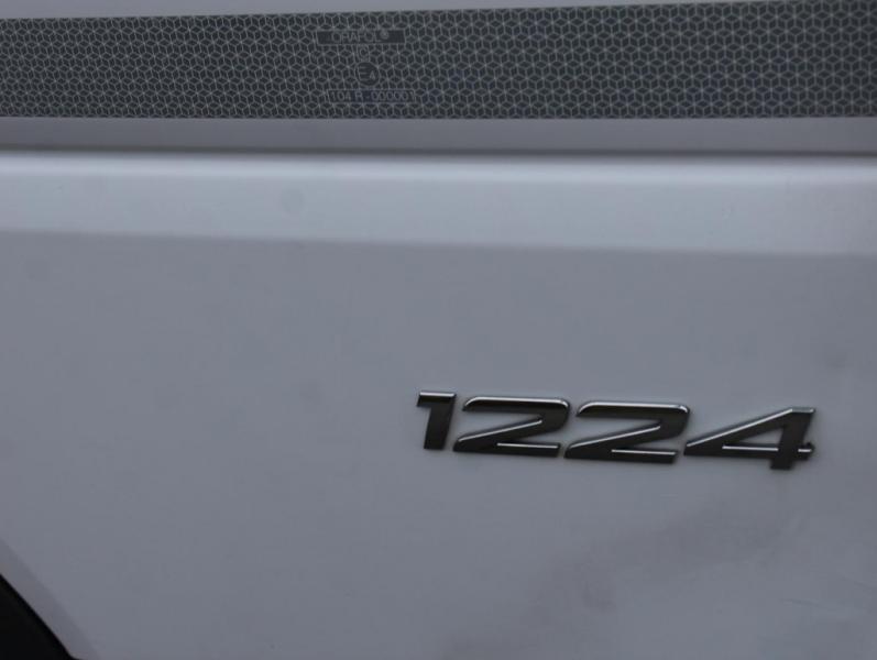 Camião Mercedes Atego