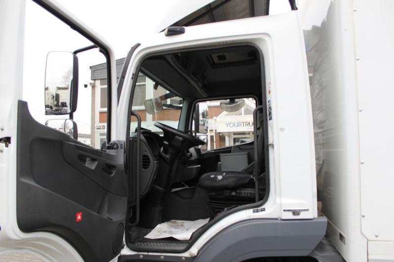 Camião Mercedes Atego