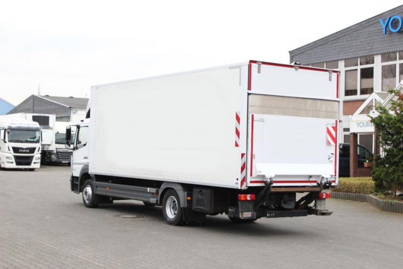 Camião Mercedes Atego