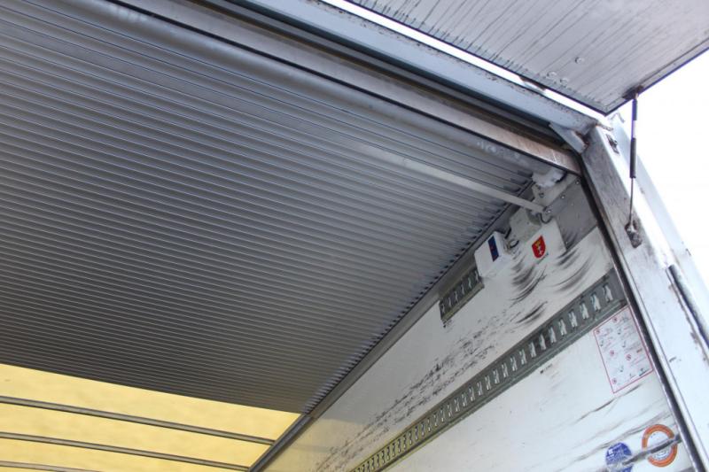 Camião Mercedes Atego