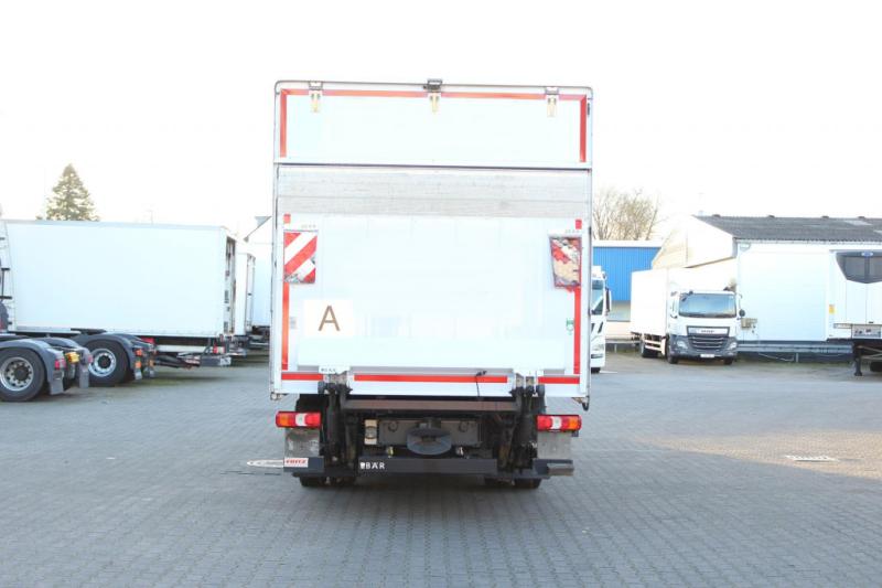 Camião Mercedes Atego