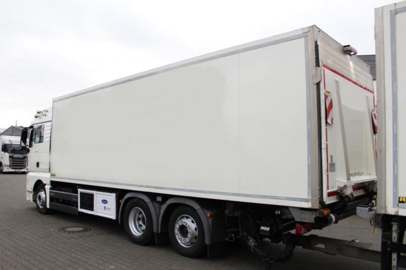 Utilitaire MAN   TGX 26.440 CS 850 Retarder Schlafkab Kühlbox