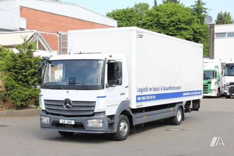 Camião Mercedes Atego