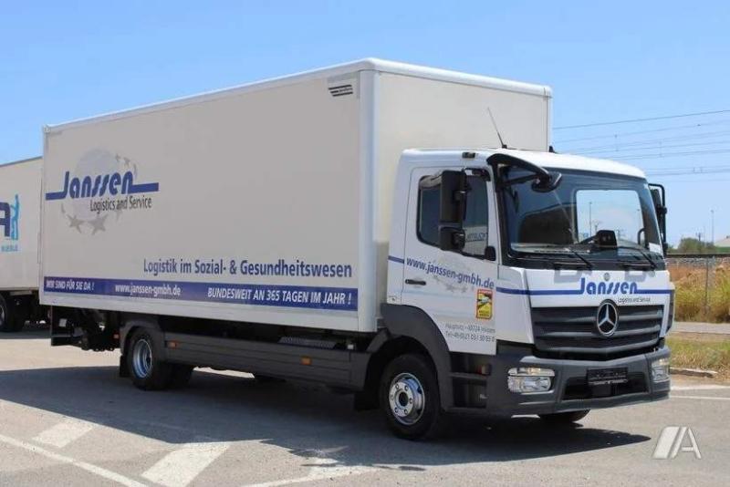Camião Mercedes Atego