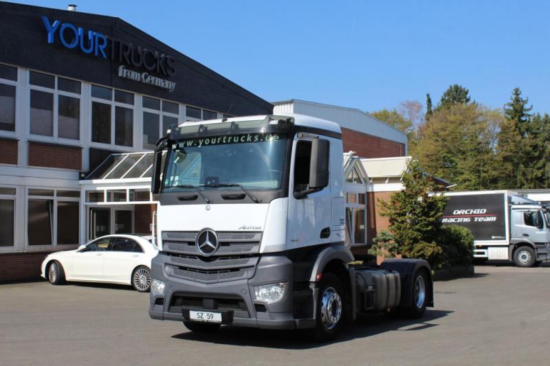 Ciągnik siodłowy Mercedes Antos