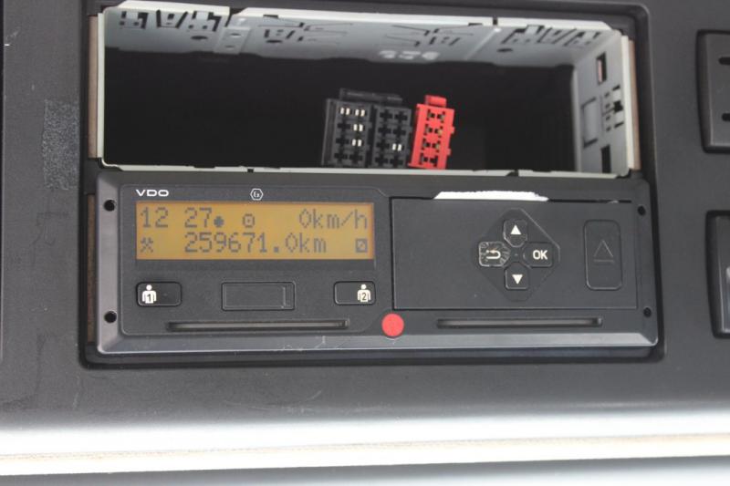 Ciągnik siodłowy Mercedes Antos