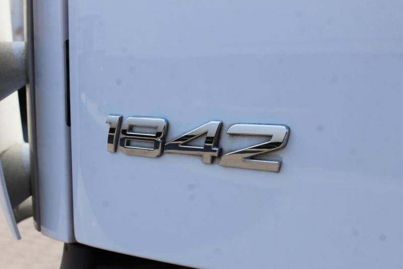 Ciągnik siodłowy Mercedes Antos