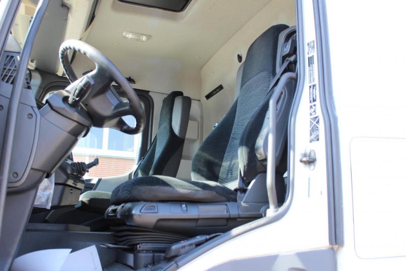 Ciągnik siodłowy Mercedes Antos