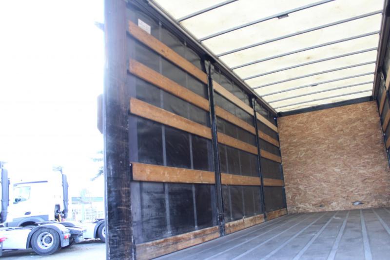 Ciężarówka Mercedes Atego