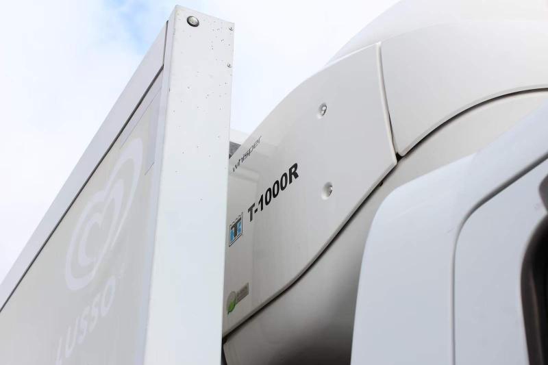 Camião Mercedes Atego 1024