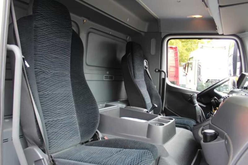 Camião Mercedes Atego 1024