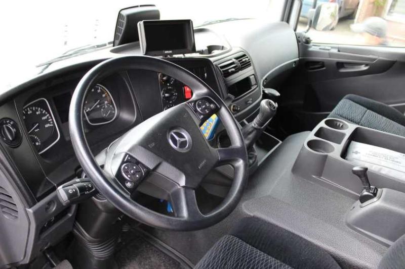 Camião Mercedes Atego 1024