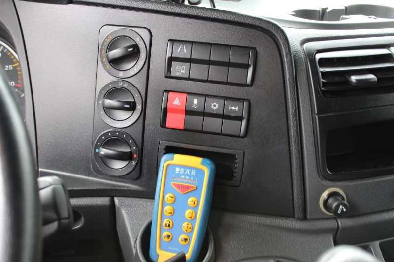 Camião Mercedes Atego 1024