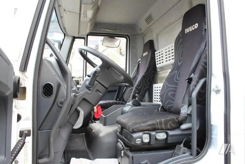 Camião Iveco Eurocargo ML 140 E 25