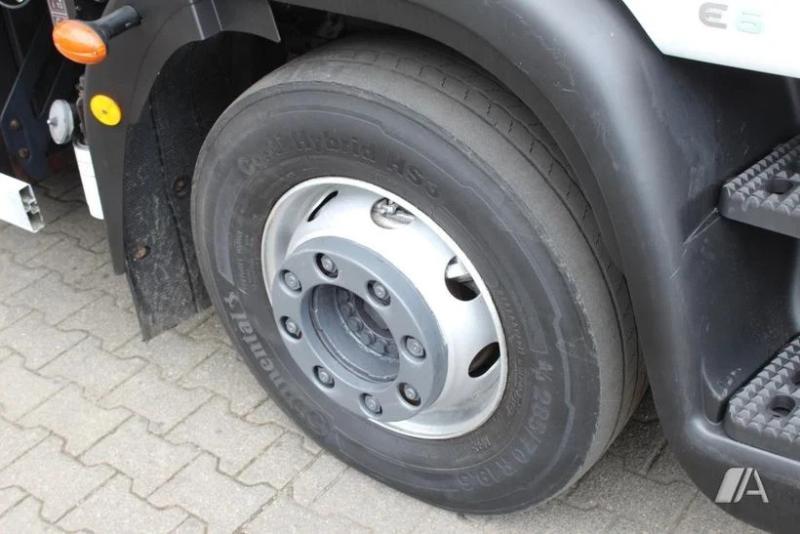 Camião Iveco Eurocargo ML 140 E 25