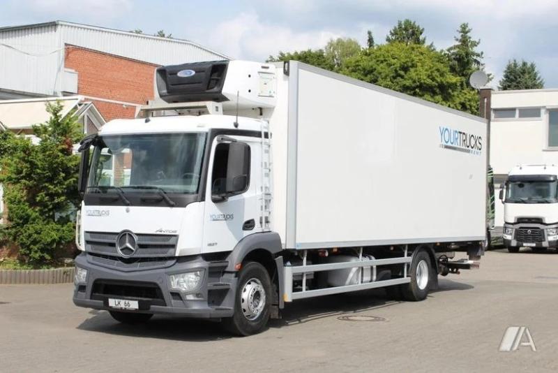 Camião Mercedes Antos 1827