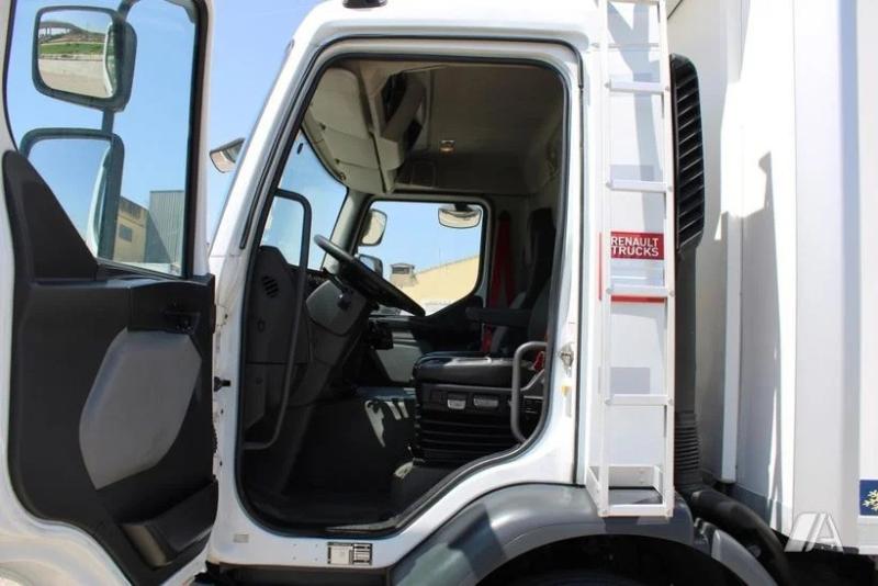 Camião Renault D-Series