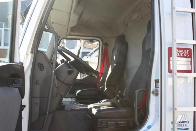 Camião Renault D WIDE-series