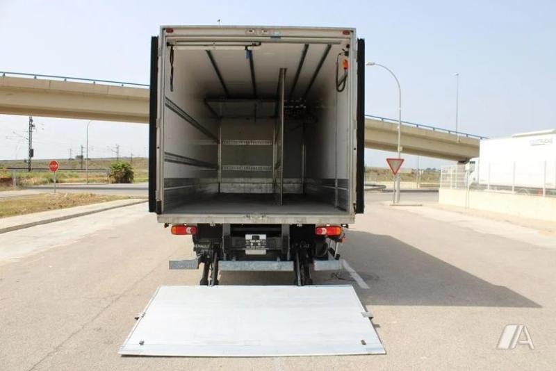 Camião Renault D-Series