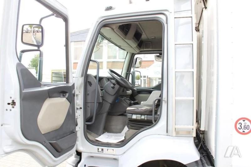 Camião Renault Midlum