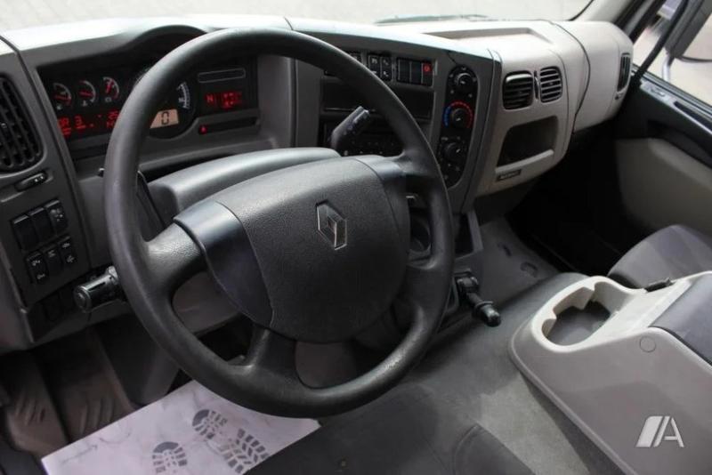 Camião Renault Midlum