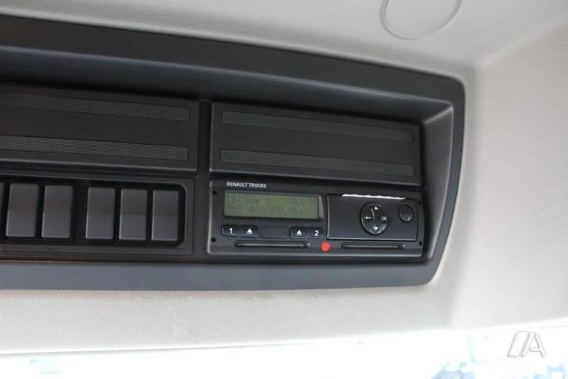 vrachtwagen Renault Midlum 270 DXI