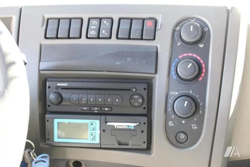 vrachtwagen Renault Midlum 270 DXI