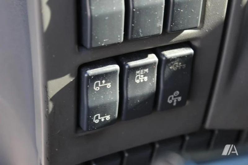 vrachtwagen Renault Midlum 270 DXI