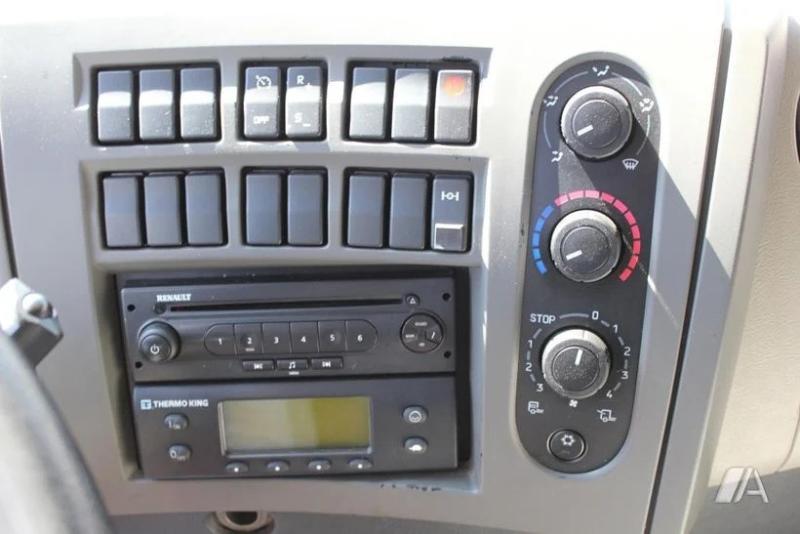 vrachtwagen Renault Premium 270 DXI