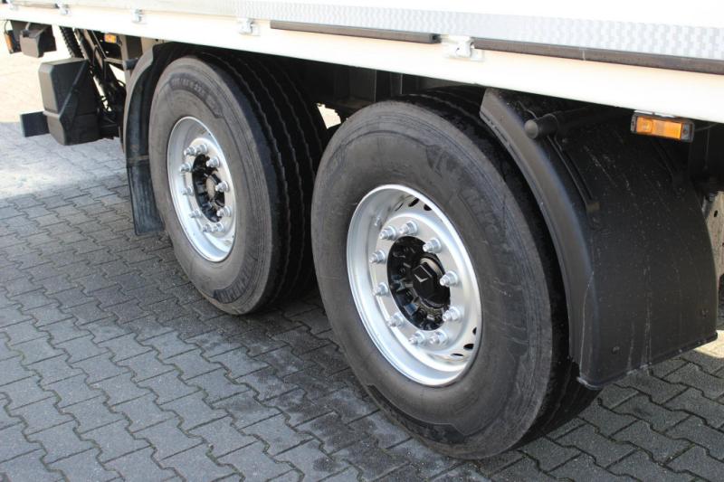 Przyczepa Boro   Böse Tandem 2-Achser Schwenkwände LBW 2,500 Kg