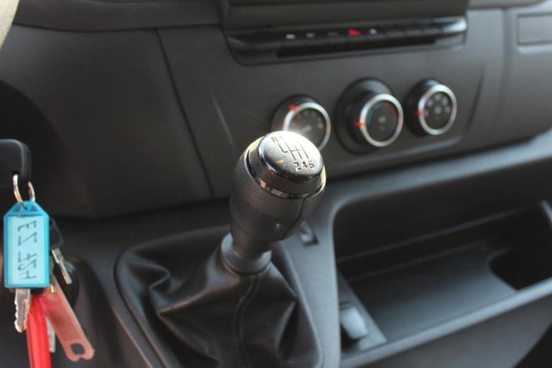 samochód dostawczy Renault Master