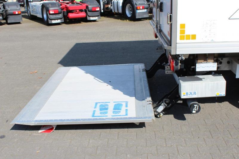samochód dostawczy Renault Master
