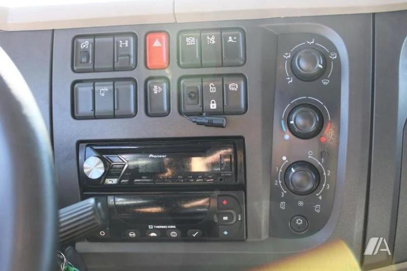 Ciężarówka DAF LF