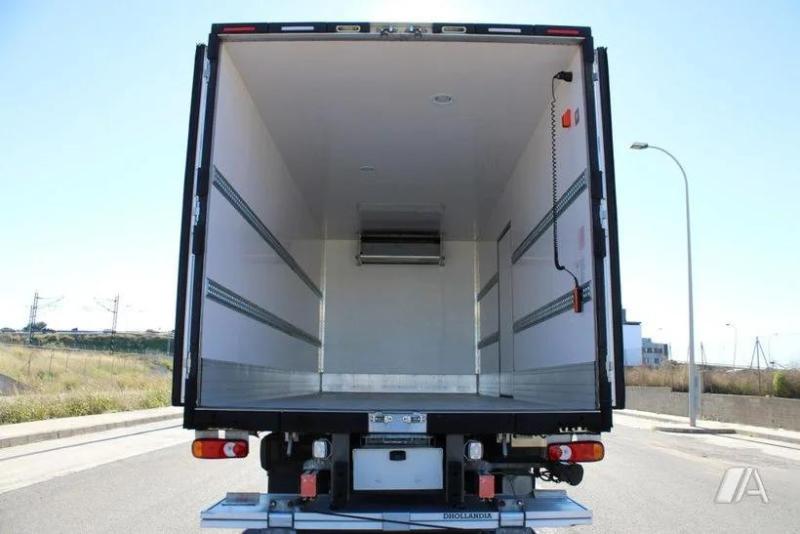 Ciężarówka DAF LF